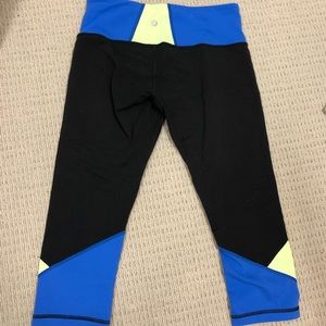 Lululemon running tights capris size 6 color block